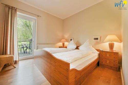 Haus am Hövt Ferienwohnung 16 — 4-Star Luxury Hotel in Ostseebad Goehren, Germany