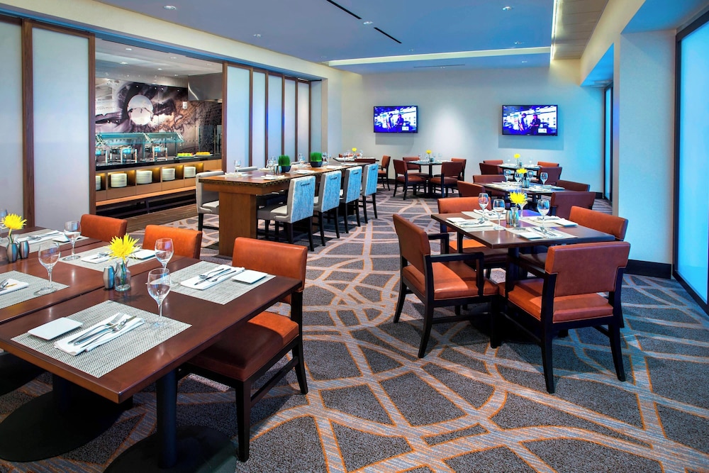 Newark Liberty International Airport Marriott - photo 34