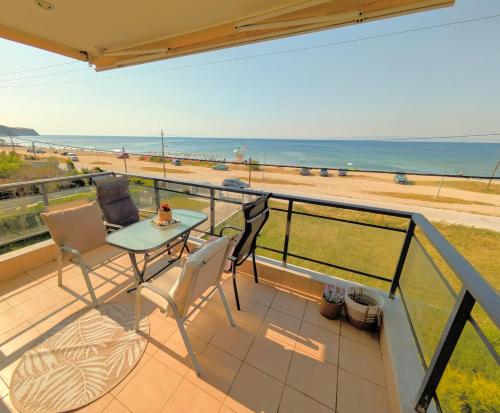 Sea Breeze — 4-Star Luxury Hotel in Agia Triada, Greece