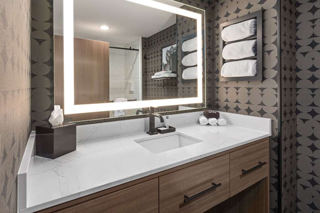 Riverbend Hotel and Suites Trademark Collection by Wyndham - photo 40