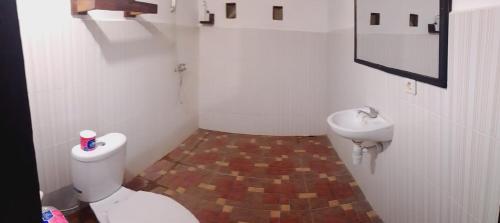 Barrel cottages areguling — Unknown City — photo 3