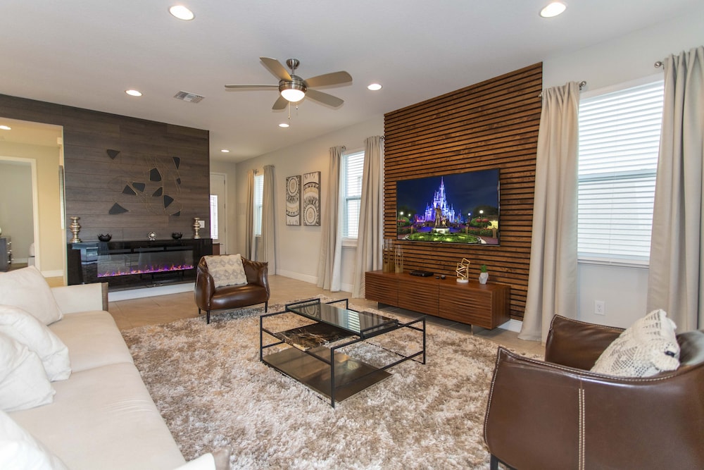 Luxurious 5Bd Single Family w Pool Jacuzzi Encore Resort 7432 - photo 43