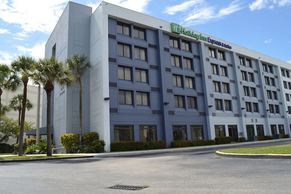 Holiday Inn Express & Suites Miami Hialeah by IHG - photo 60