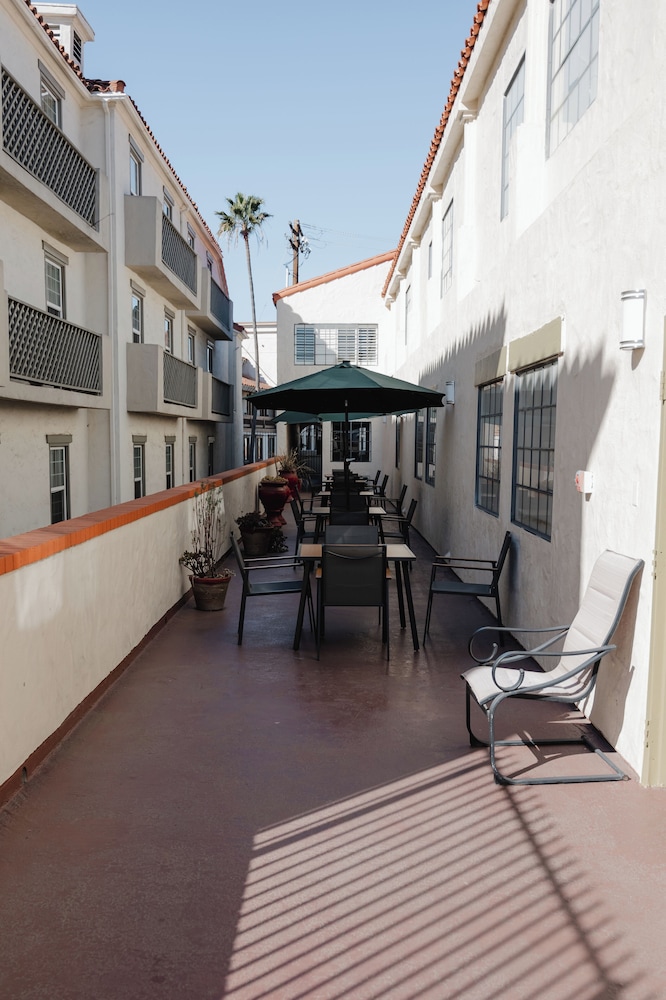 Old Town Western Inn & Suites - photo 28