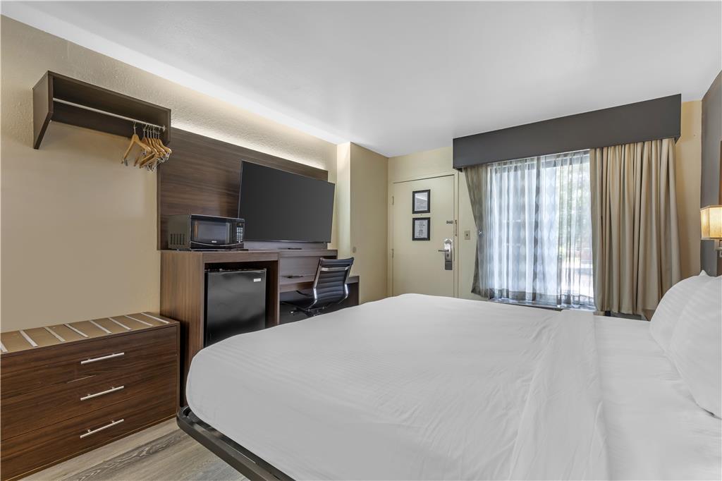 Best Western Salisbury Plaza - photo 28