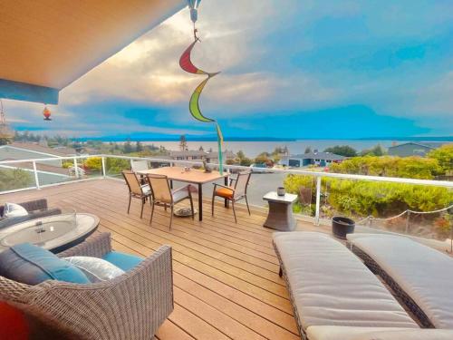 Luxury Vacation House with Breathtaking Soundview — 4-Star Luxury Hotel in Federal Way, United States