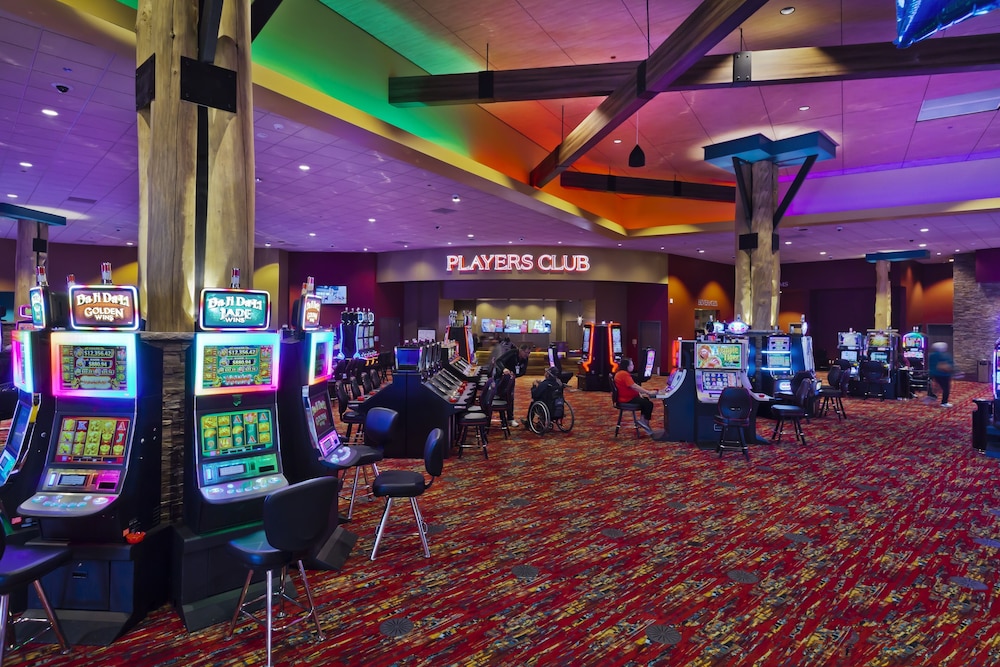 Shoshone Rose Casino & Hotel - photo 16