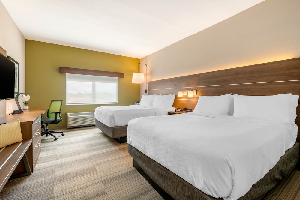Holiday Inn Express & Suites Wildwood The Villages by IHG - photo 16