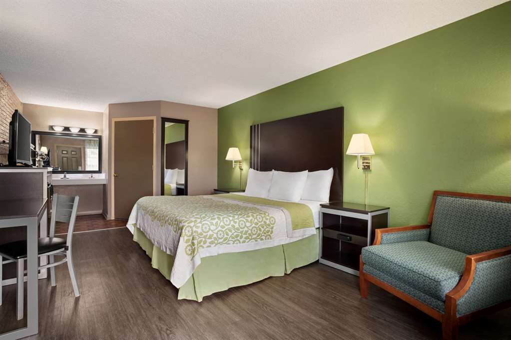 Days Inn by Wyndham Hardeeville I 95 State Line - photo 22