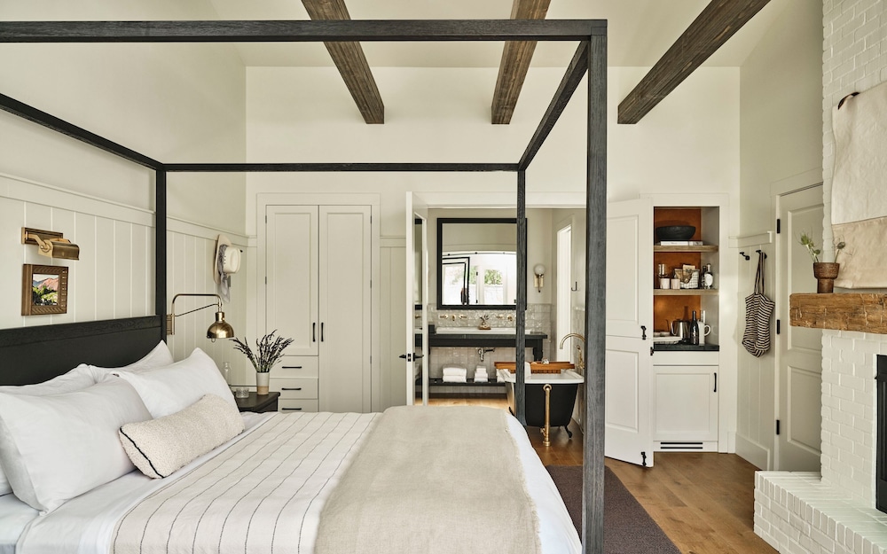 The Inn at Mattei's Tavern Auberge Collection - photo 36