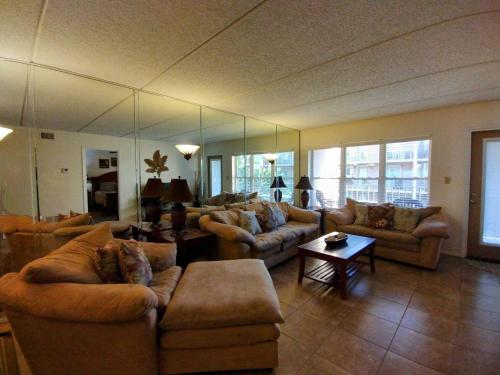 Beachview 208 Condominium Condo — 4-Star Luxury Hotel in South Padre Island, United States