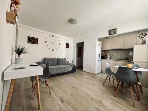 Lucas s cozy apartment — 4-Star Luxury Hotel in Cluj-Napoca, Romania