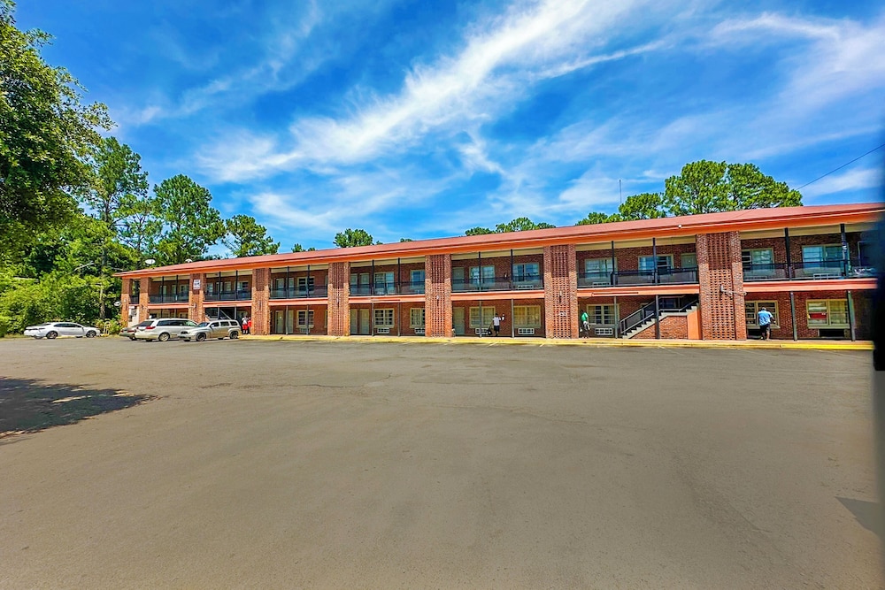 Sunrise Inn By OYO Albany - photo 31