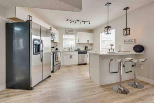 Cozy home 16 Min away from strip and fremont