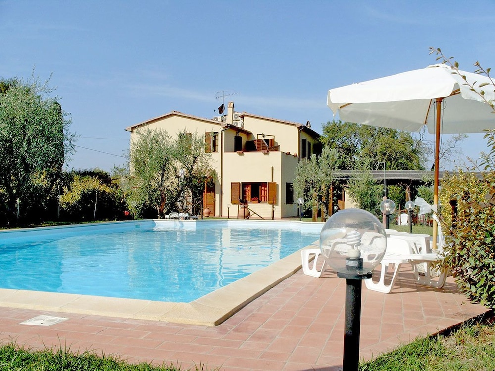 Podere Cortesi Agriturismo Molinaccio — 4-Star Luxury Hotel in Santa Luce, Italy