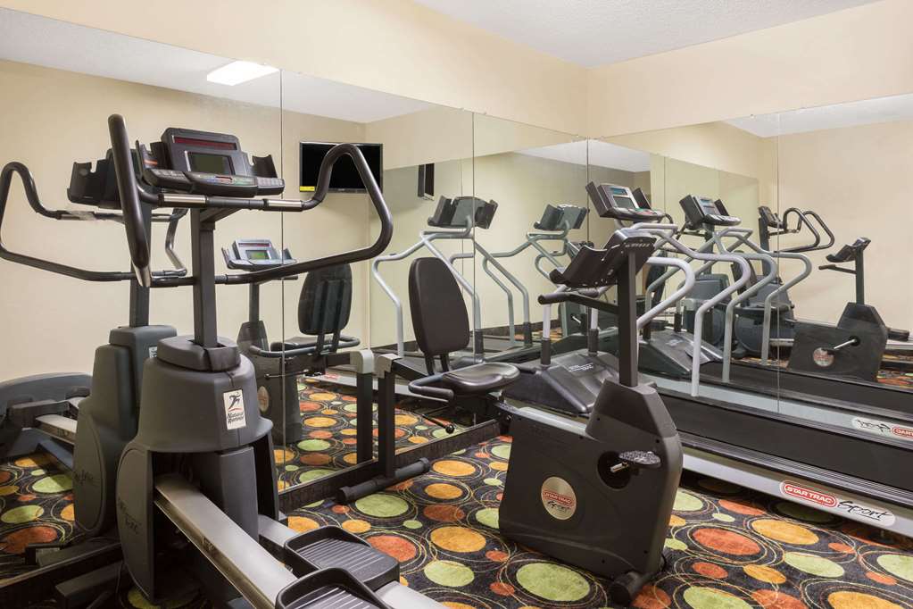 Super 8 by Wyndham Duson Lafayette West Area - photo 7