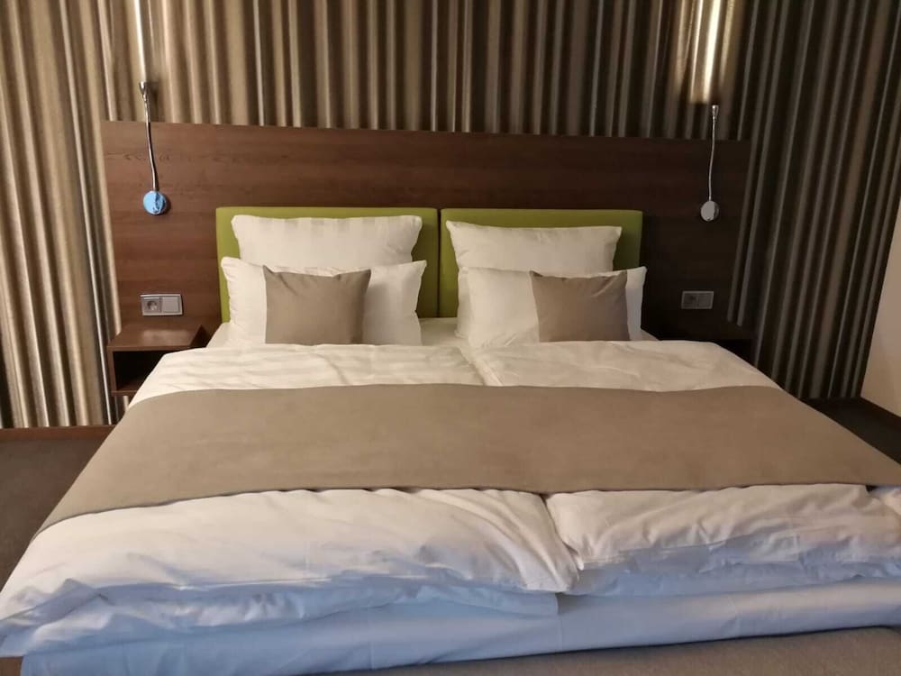Steinberger Hof - carbon neutral hotel in Dietzenbach