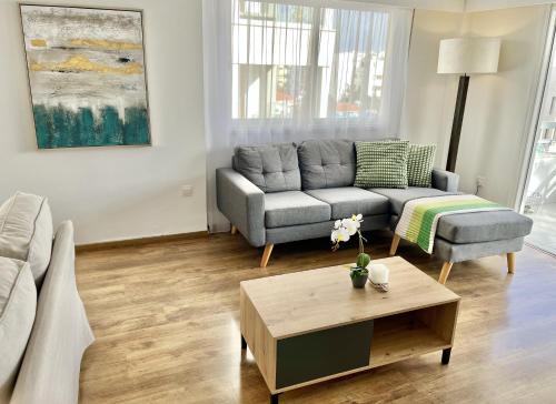 Perfect for families Beach 3 Min away Brand New