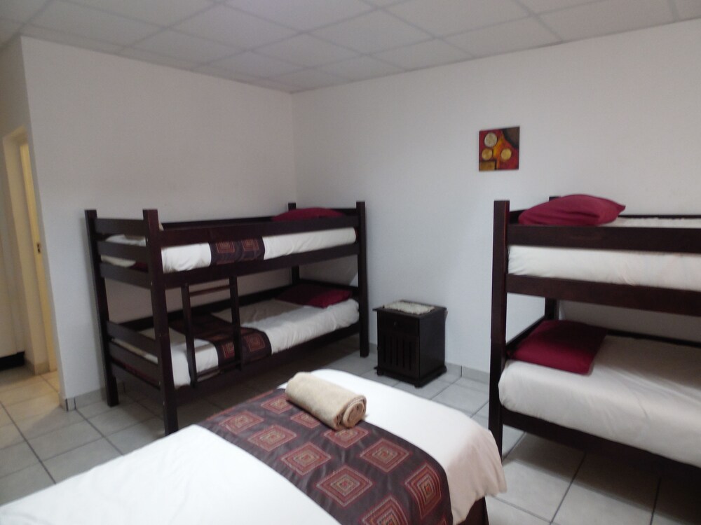 Jesserpoint No 7 - carbon neutral hotel in Durban