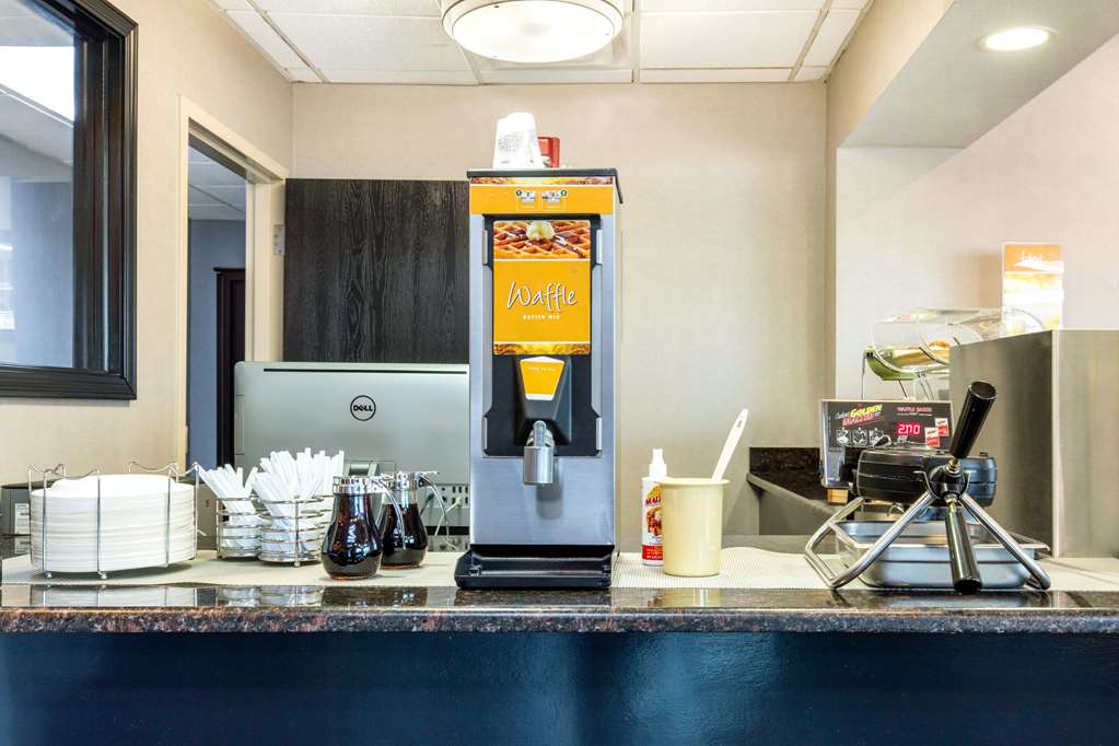 Quality Inn Memphis Airport - photo 26