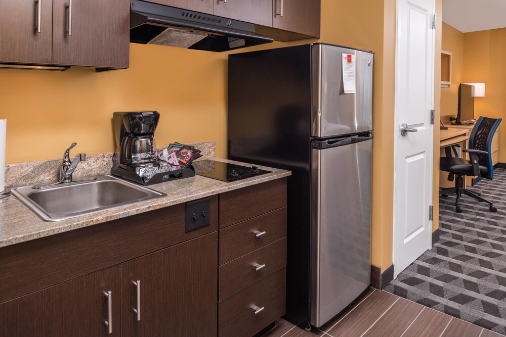 TownePlace Suites by Marriott New Hartford - photo 26