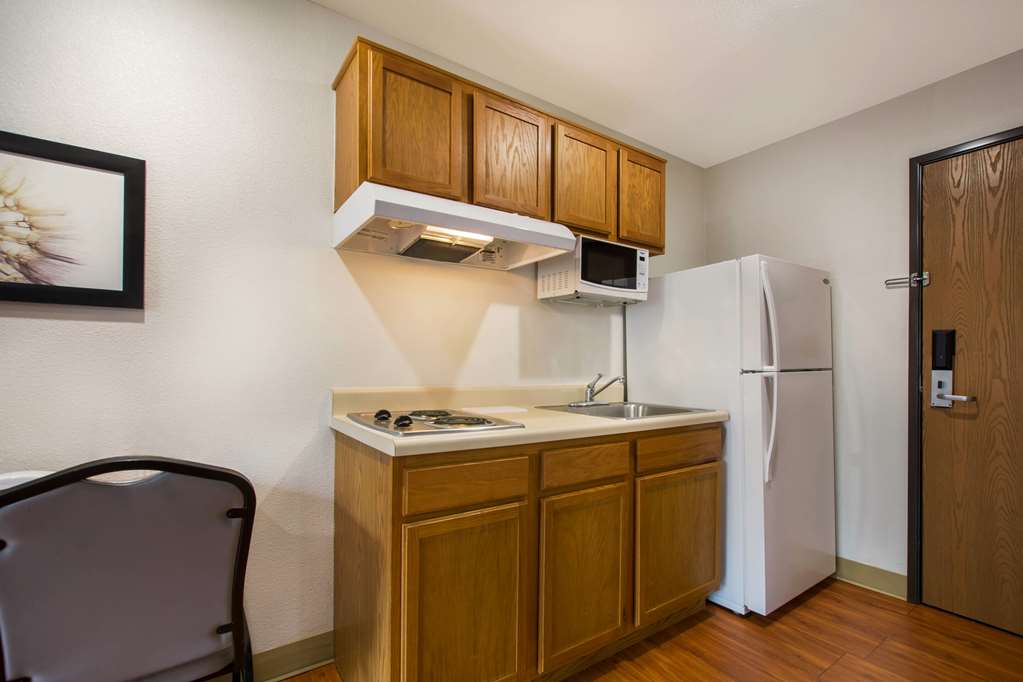 WoodSpring Suites Louisville Southeast - photo 20