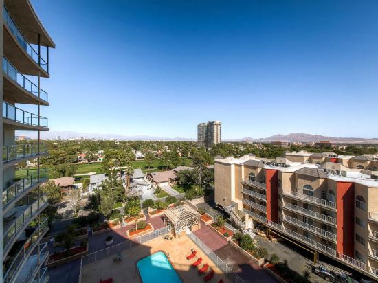AAA 3 Bedroom Convention Center Luxury Condos
