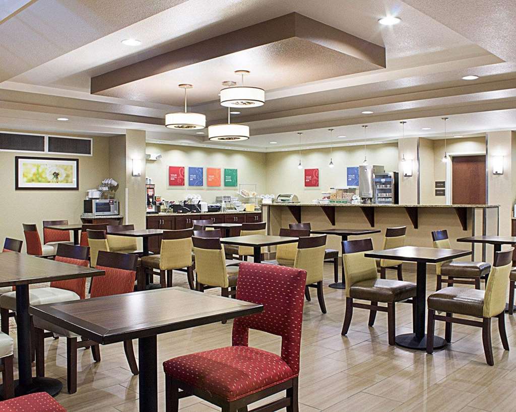 Comfort Suites Minot South - photo 39