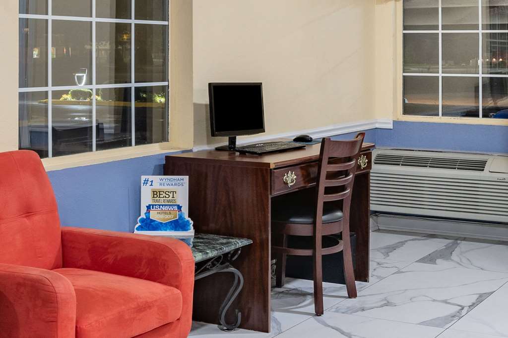 Days Inn by Wyndham Barnwell - photo 45