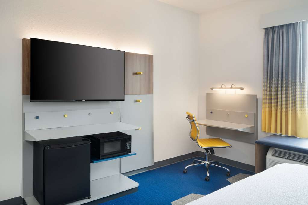 Microtel Inn & Suites by Wyndham Amarillo West - photo 12