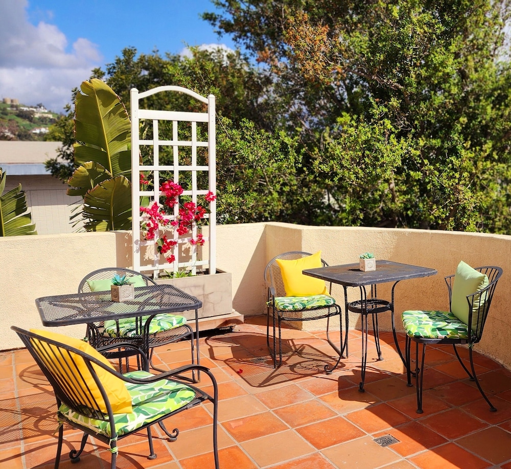 Santa Paula Inn - photo 49