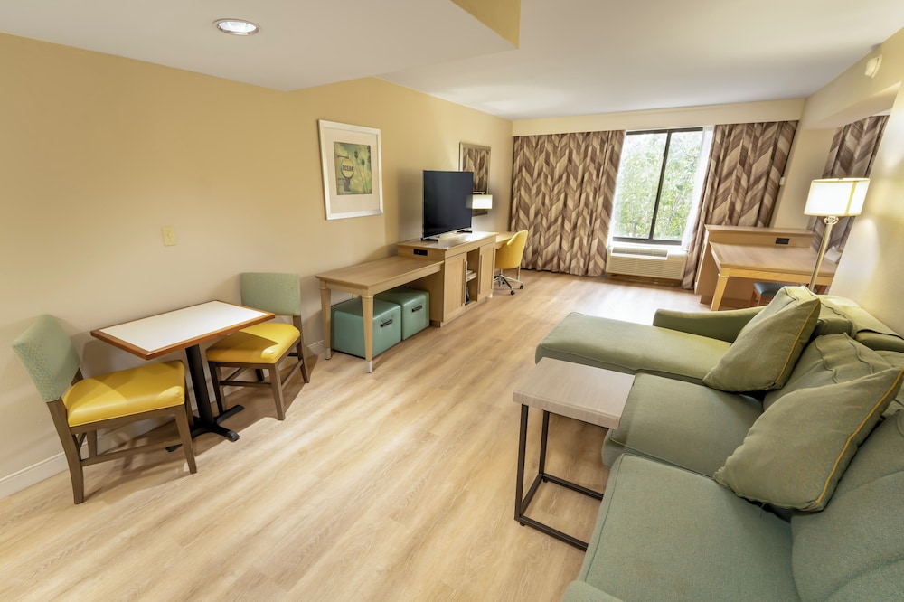 Hampton Inn Jacksonville South I 95 at JTB - photo 12