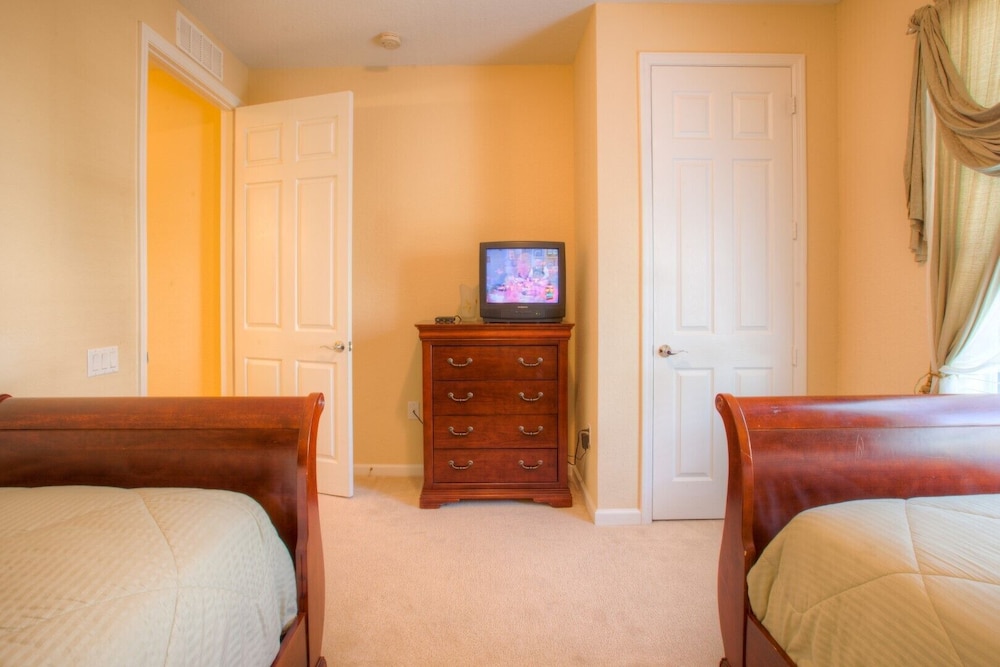 Lovely Third floor Vista Cay Resort Condo - photo 2