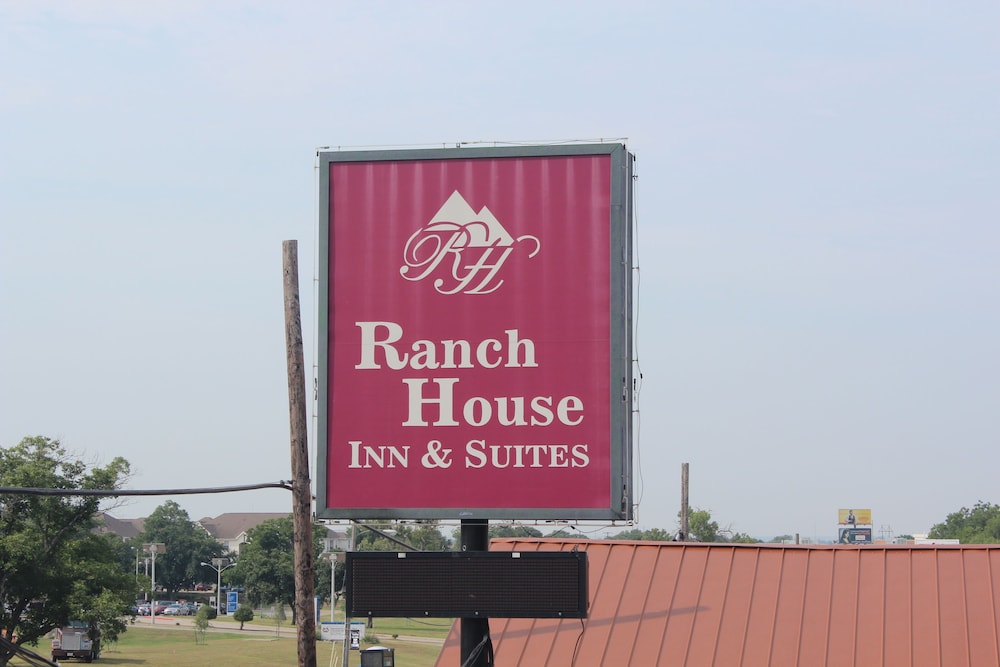 Ranch House Inn and Suites - featured photo