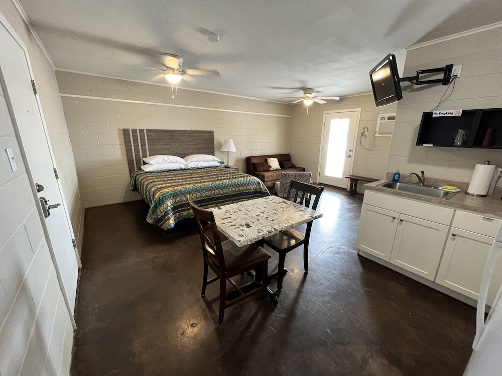 Painted Sky Inn - photo 8