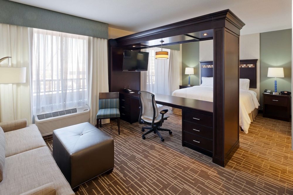 Hampton Inn & Suites Denver Airport Gateway Park - photo 25