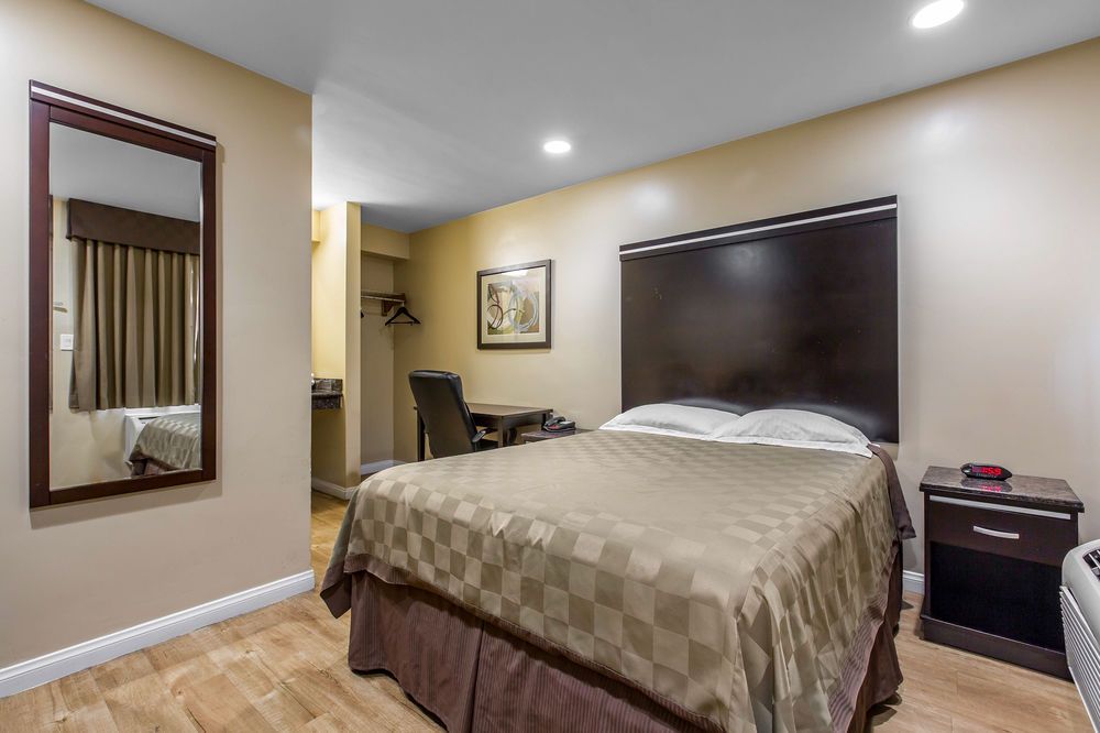 Rodeway Inn and Suites Chula Vista - photo 7