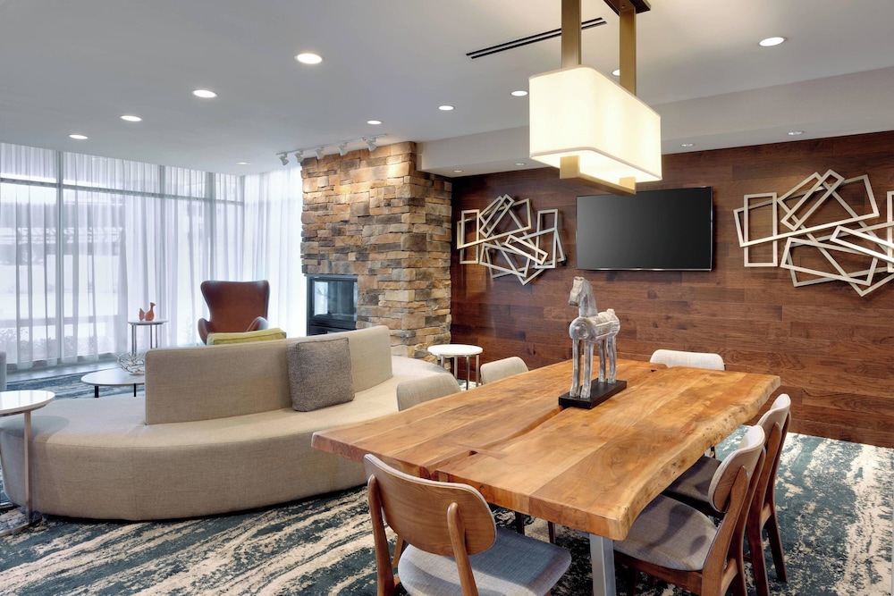 Fairfield Inn & Suites by Marriott Springfield North - photo 3