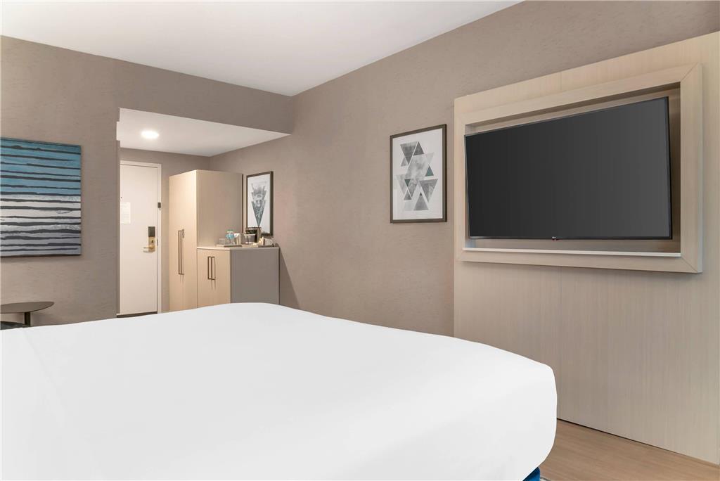Radisson Plaza Hotel at Kalamazoo Center - photo 59