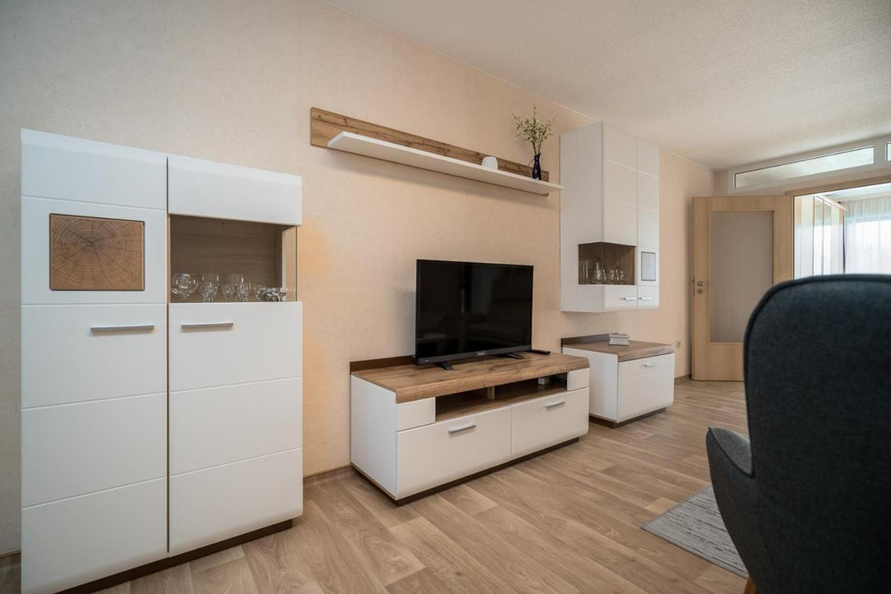 Ferienwohnung mit Gartenblick — 4-Star Luxury Hotel in Rechlin, Germany