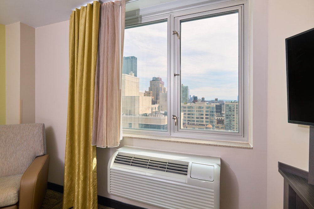 Candlewood Suites New York City Times Square by IHG - photo 35