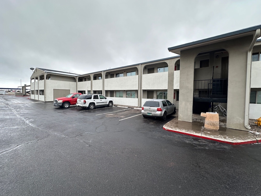 Desert Sands Inn & Suites - photo 21