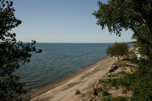 Brennan Beach Lakeview Park Model 1 — Pulaski