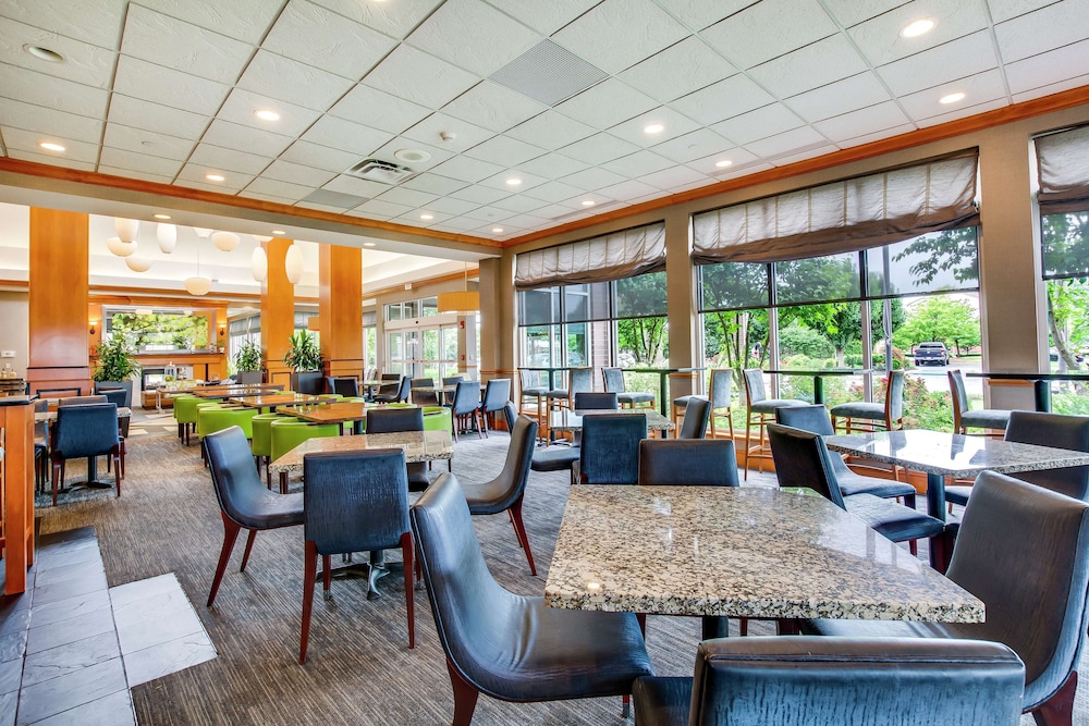Hilton Garden Inn Louisville Airport - photo 44