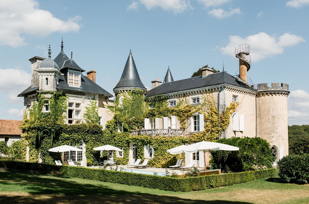 Ch Teau Saint Victor La Grand Maison — 4-Star Luxury Hotel in Ingrandes, France