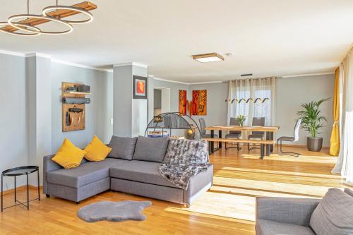 Dream Flat near the fair Apartment in Augsburg bei der Messe — 4-Star Luxury Hotel in Augsburg, Germany