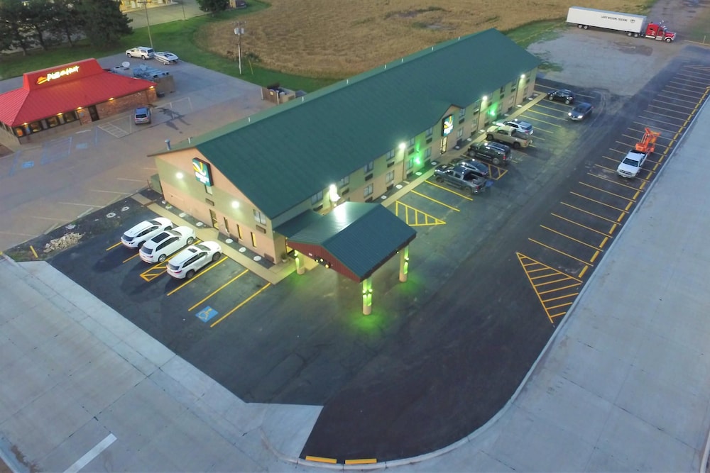 Quality Inn Russell KS - photo 6