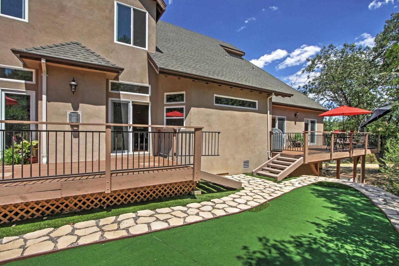 Roomy Home with Deck 5 Mi To Lake Arrowhead Village — 4-Star Luxury Hotel in Lake Arrowhead, United States