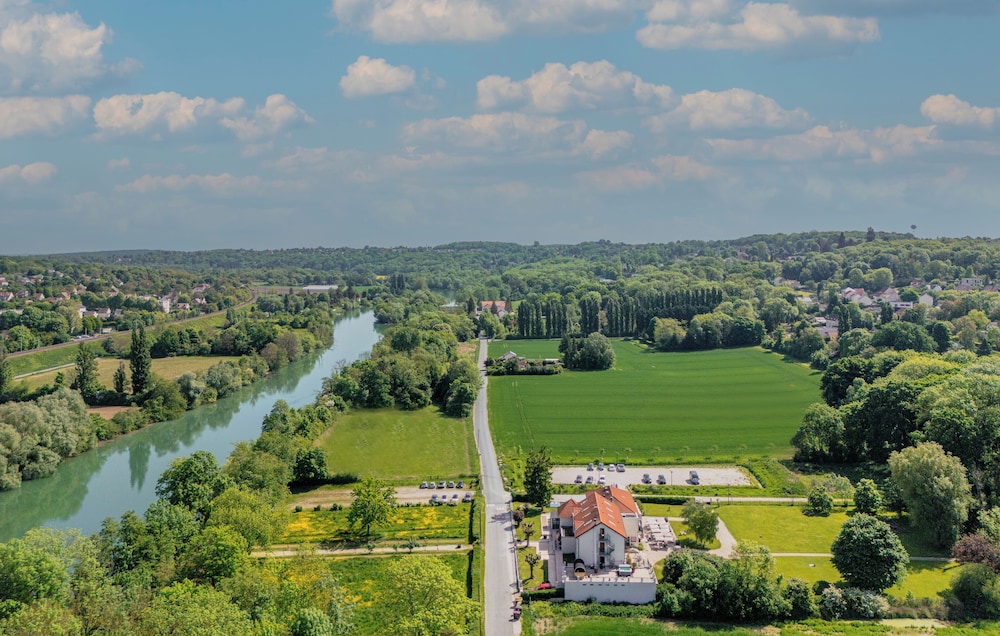 Domaine de la Coudraie Val D’europe in Montevrain, France