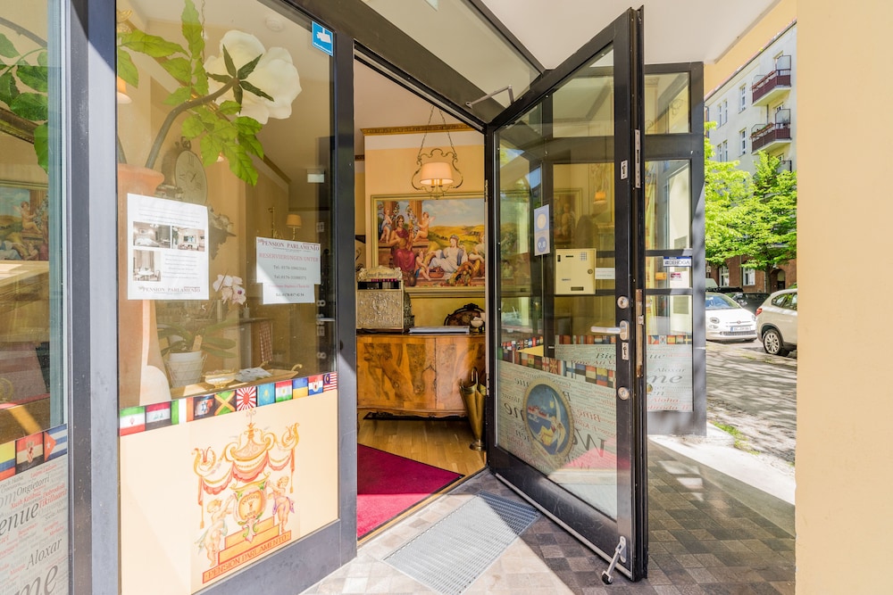 Arbio I Parlamento Rooms near Schonhauser Allee — 4-Star Luxury Hotel in Berlin, Germany